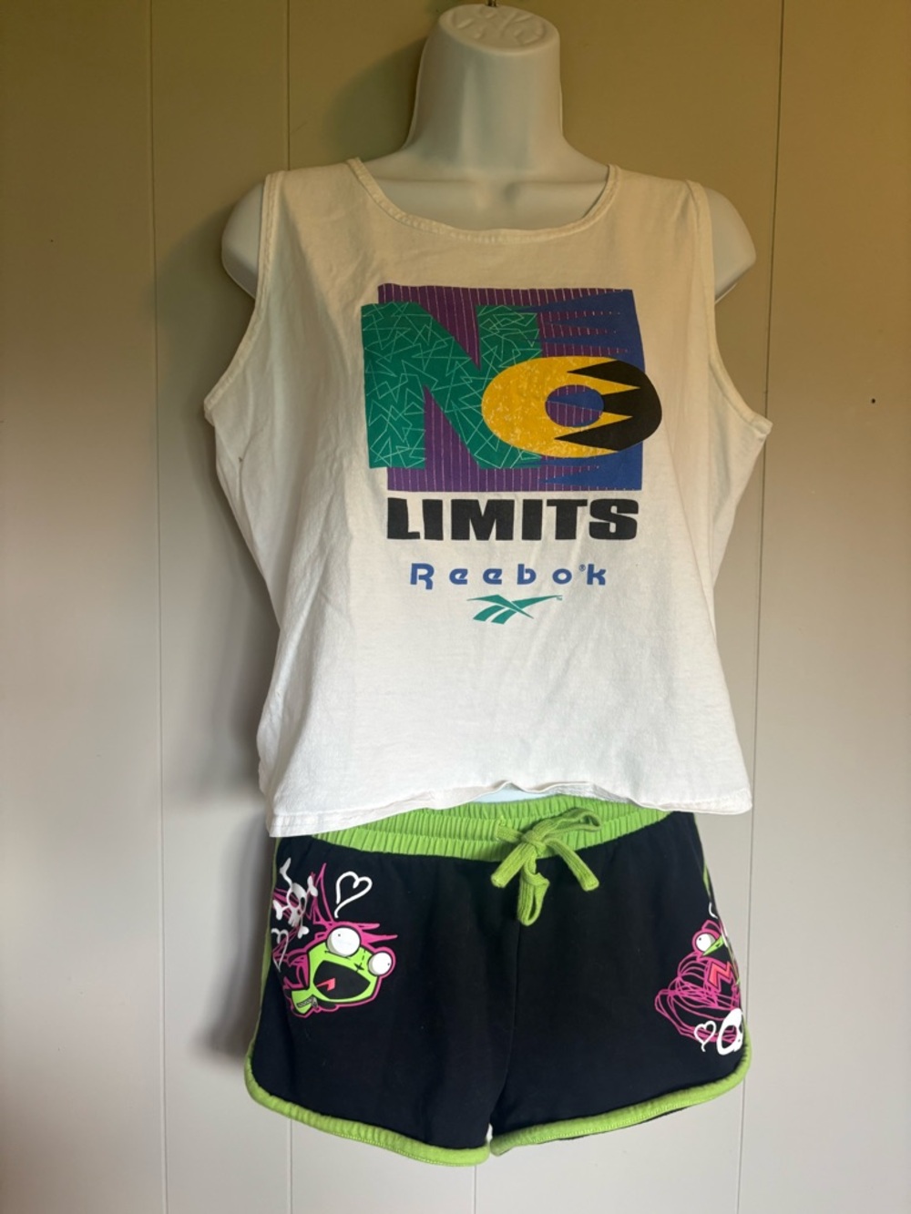 Vintage Reebok Top